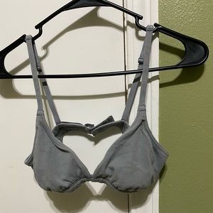 SKIMS FITS EVERYBODY TRIANGLE BRALETTE SMALL
